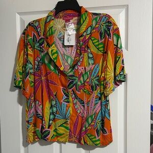 NWT Flying Tomato 🌺 Tropical 🌴 Leaf Print Women's Top the Willow Tree M